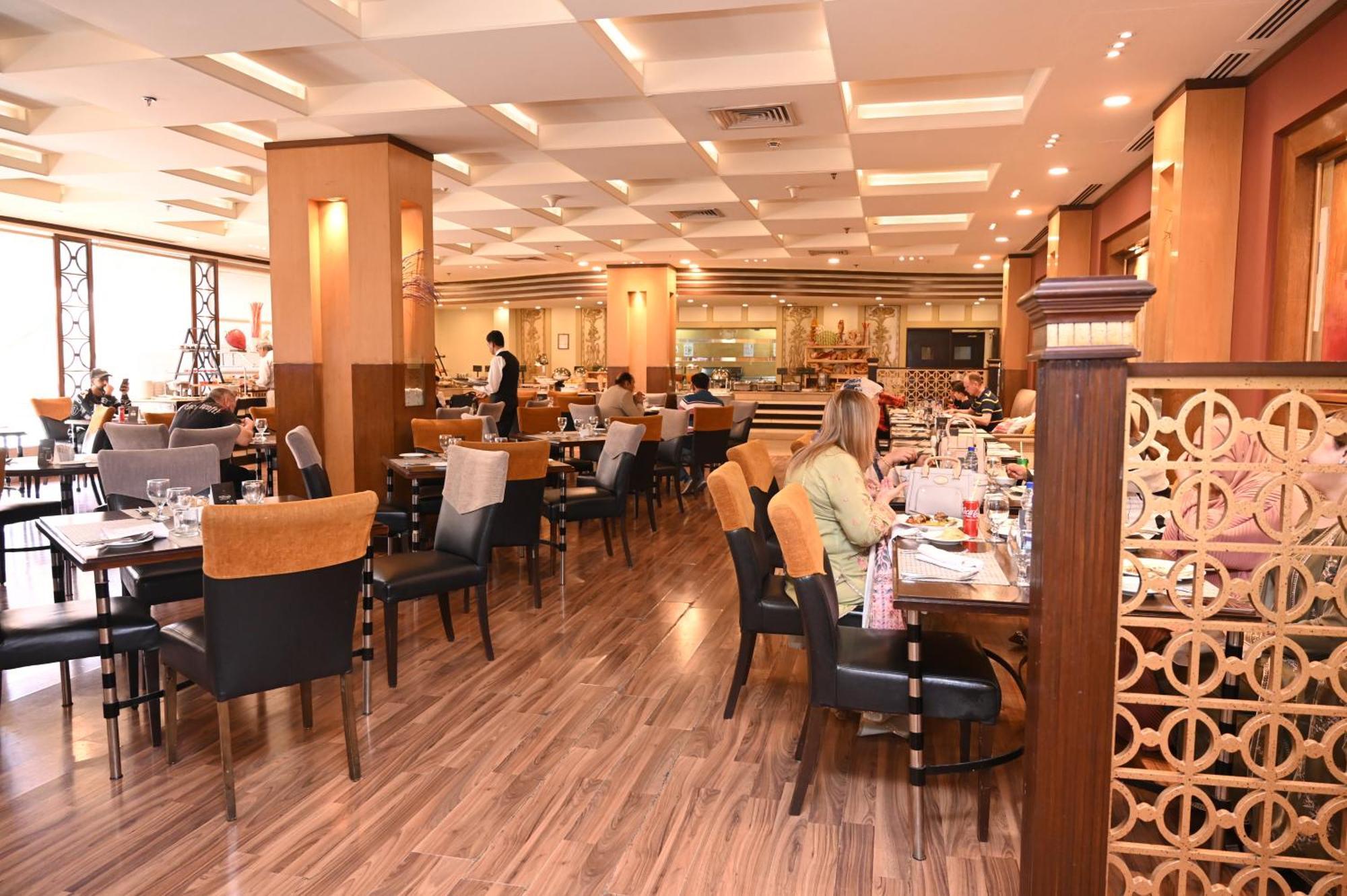 Pearl Continental Hotel, Rawalpindi Exterior photo