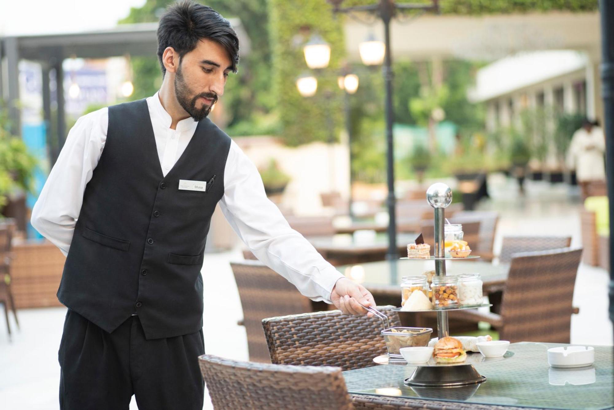 Pearl Continental Hotel, Rawalpindi Exterior photo