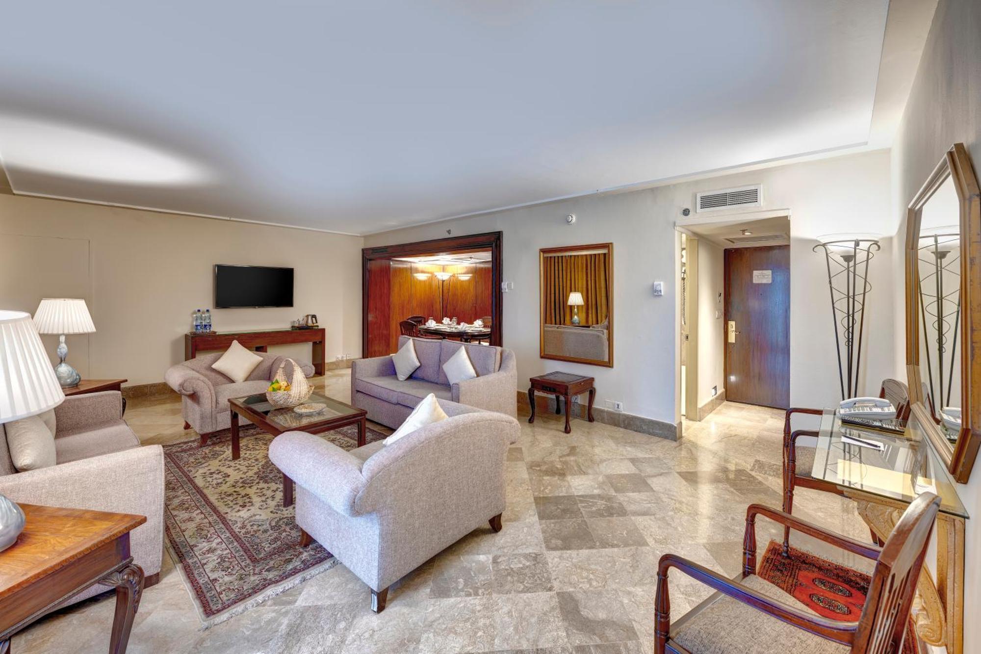 Pearl Continental Hotel, Rawalpindi Exterior photo