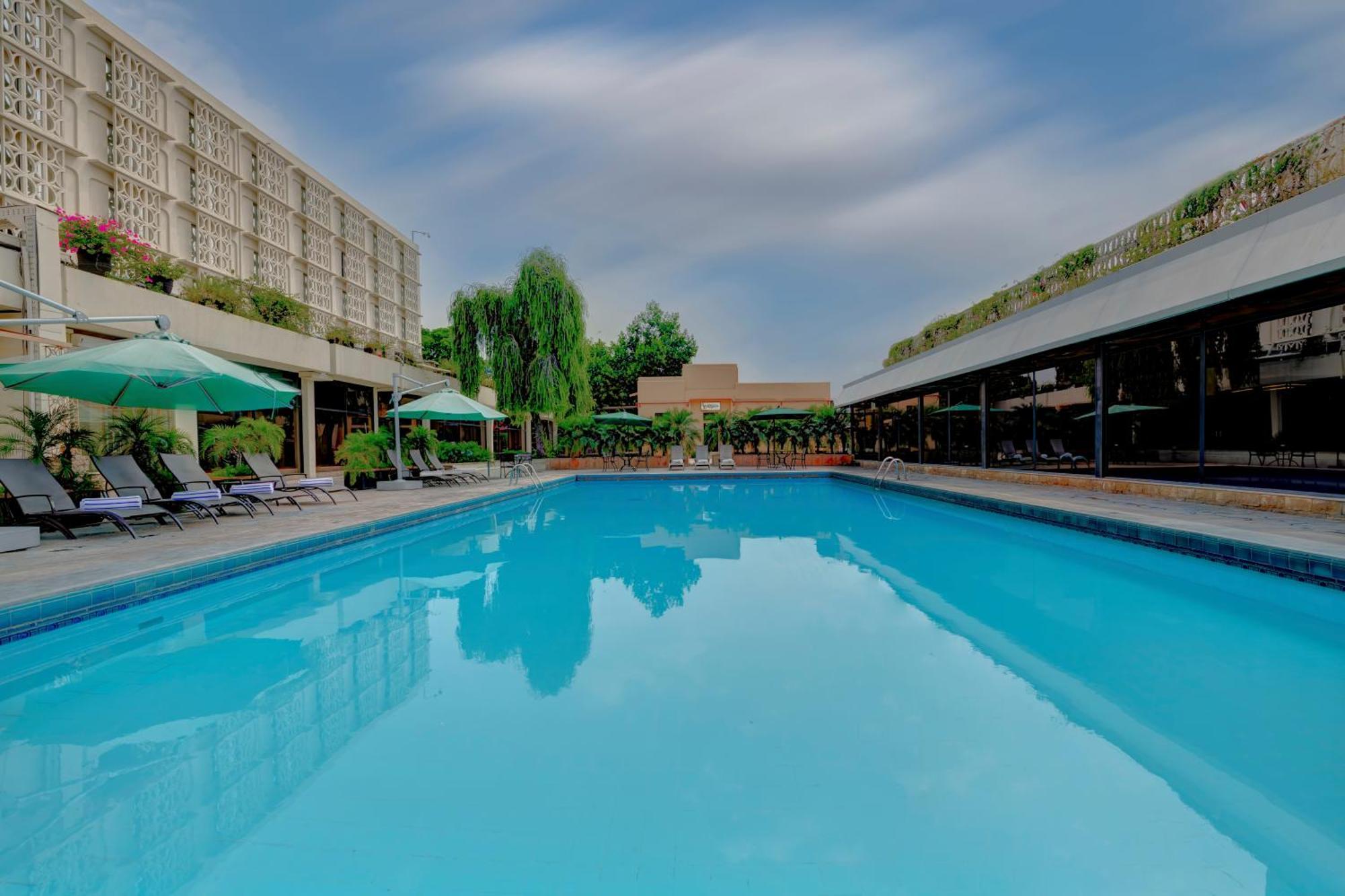 Pearl Continental Hotel, Rawalpindi Exterior photo